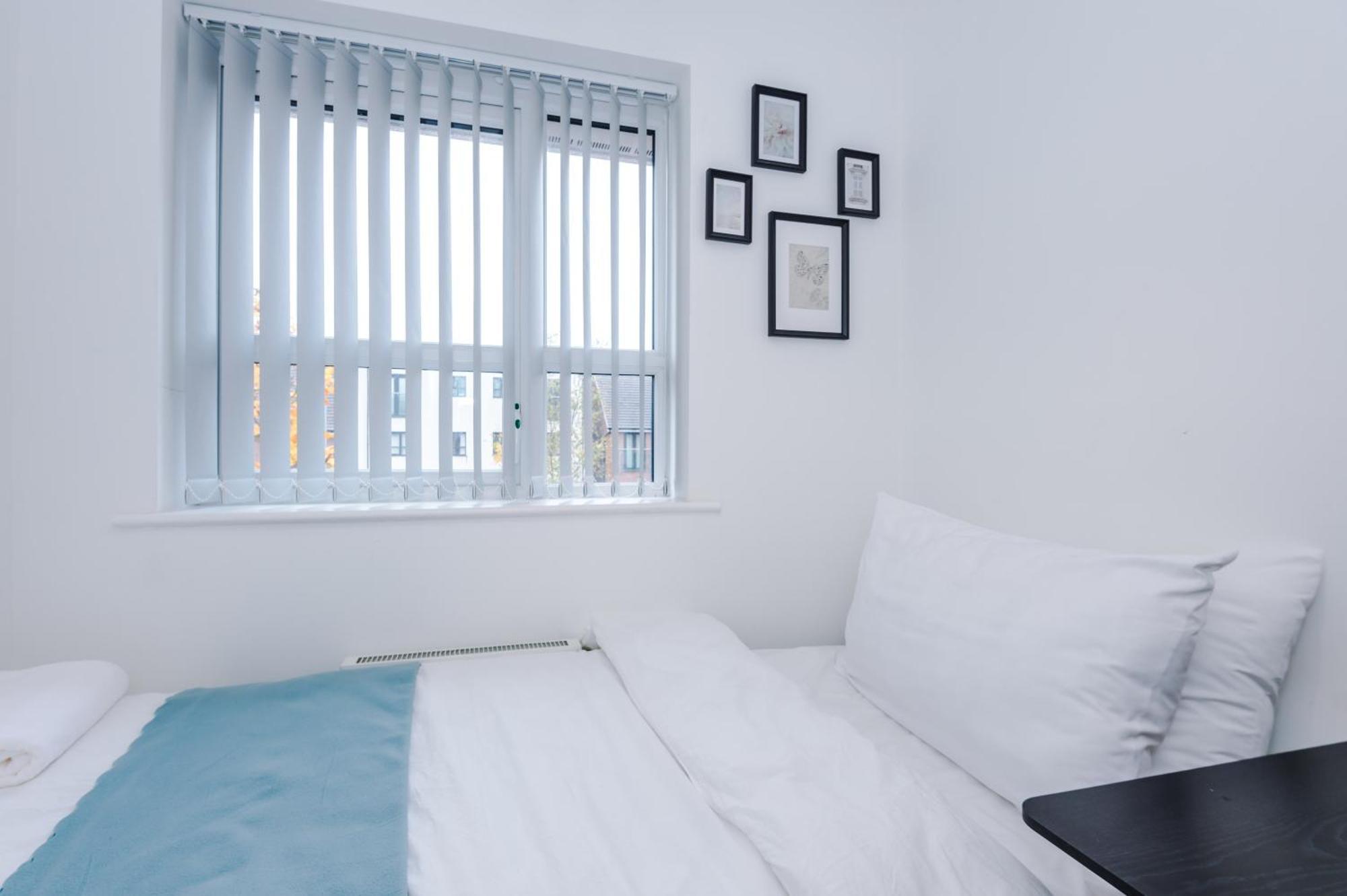 3br-sleeps6-garden-bbq-freeparking-pets Holiday home Manchester