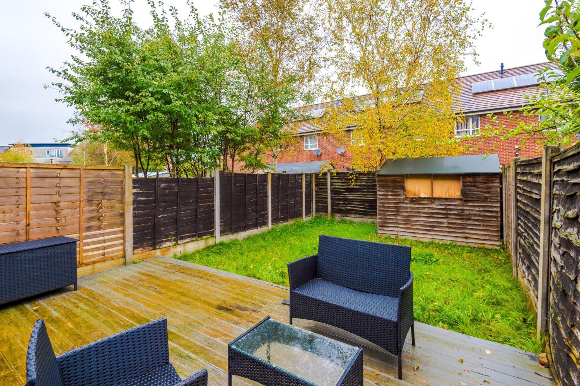 3br-sleeps6-garden-bbq-freeparking-pets Holiday home Manchester